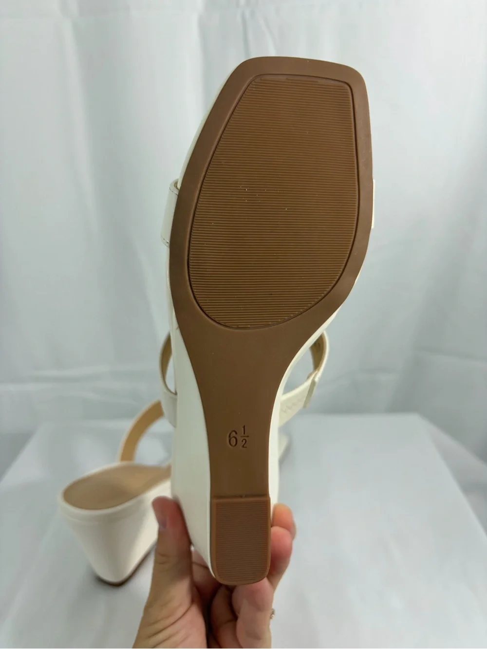 NWT Journee Women's Size 6.5 White Strappy 3 Inch Block Wedge Sandals